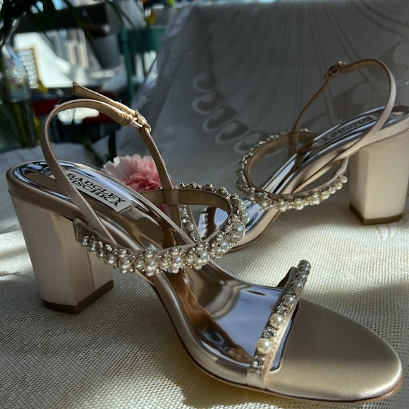 Badgley Mischka Natasha Block Heels - Picture 11 of 11